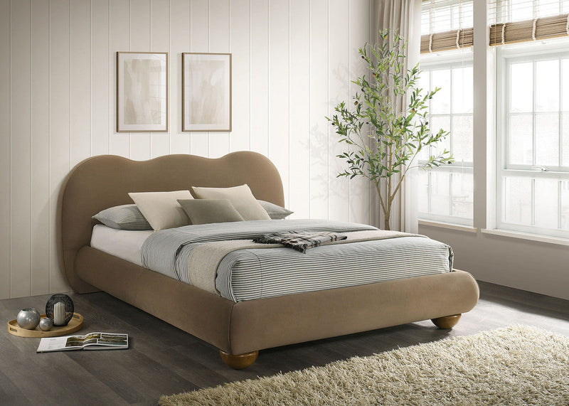 Finamore Brown E.King Bed