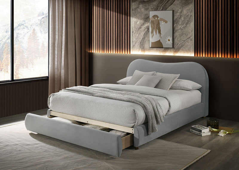Grimsby Light Gray E. King Bed