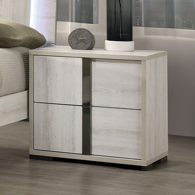 Horten Whitewash Queen 5 Piece Bedroom Set w/Chest