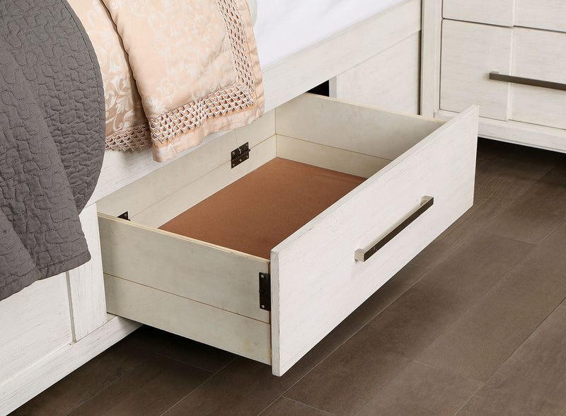 Karla White 5 Pc. Queen Bedroom Set w/ 2NS
