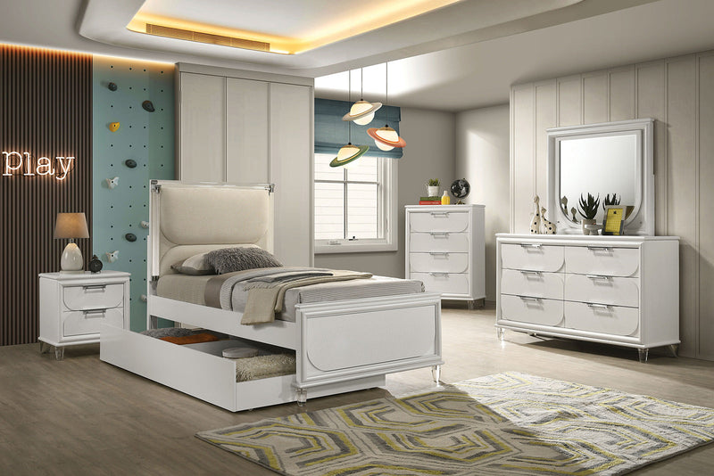 Lareina Pearl White Bed