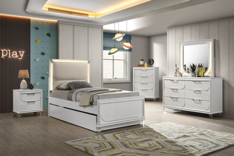 Lareina Pearl White Dresser