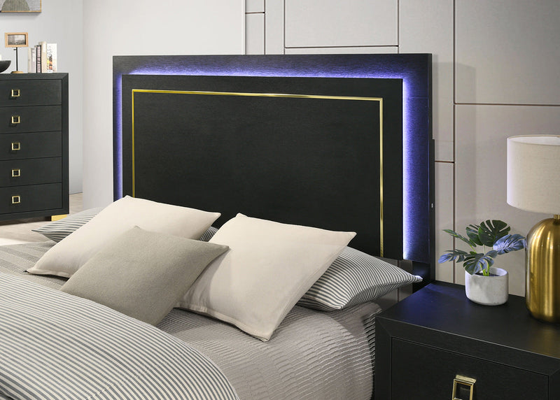 Latimer Black Queen 4 Piece Bedroom Set