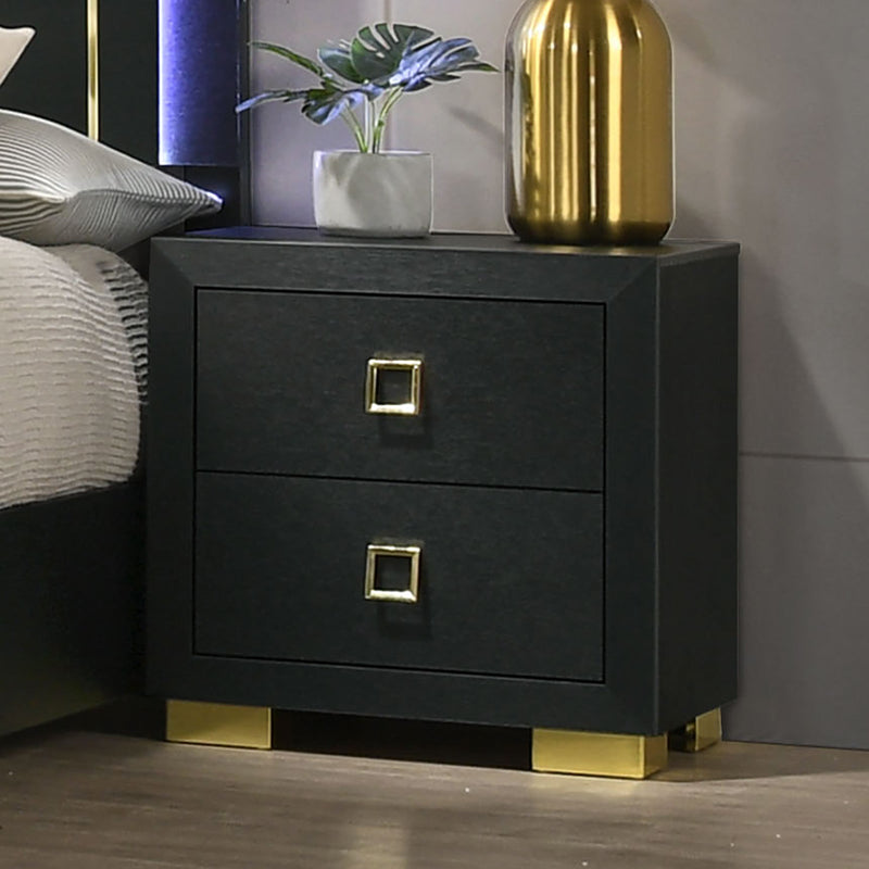 Latimer Black Queen 5 Piece Bedroom Set w/Chest