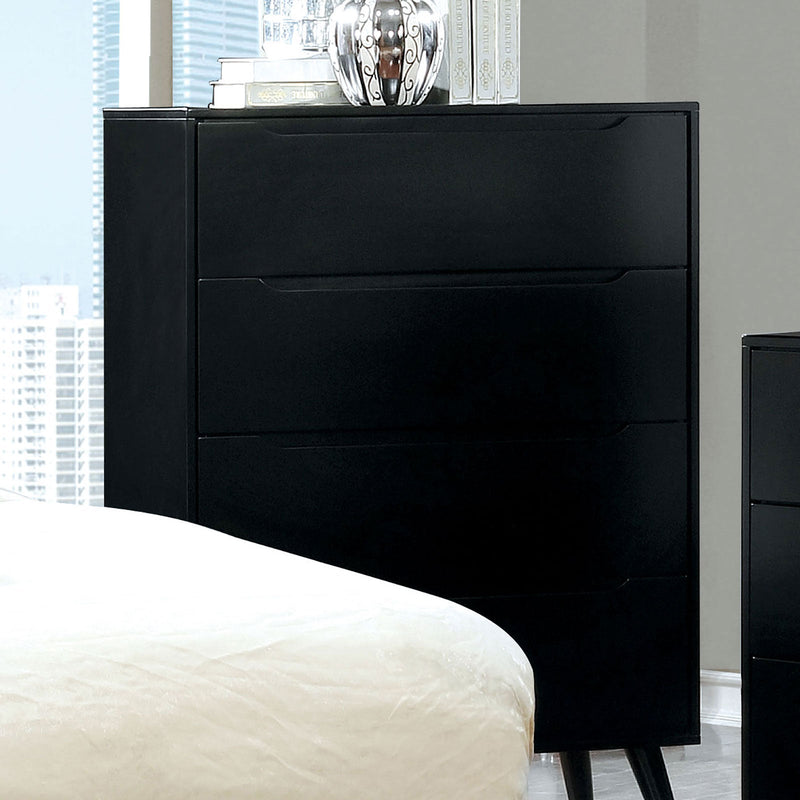 Lennart Black 5 Pc. Queen Bedroom Set w/ Chest