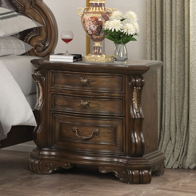 Leovanni Dark Brown Queen 5 Piece Bedroom Set w/Chest