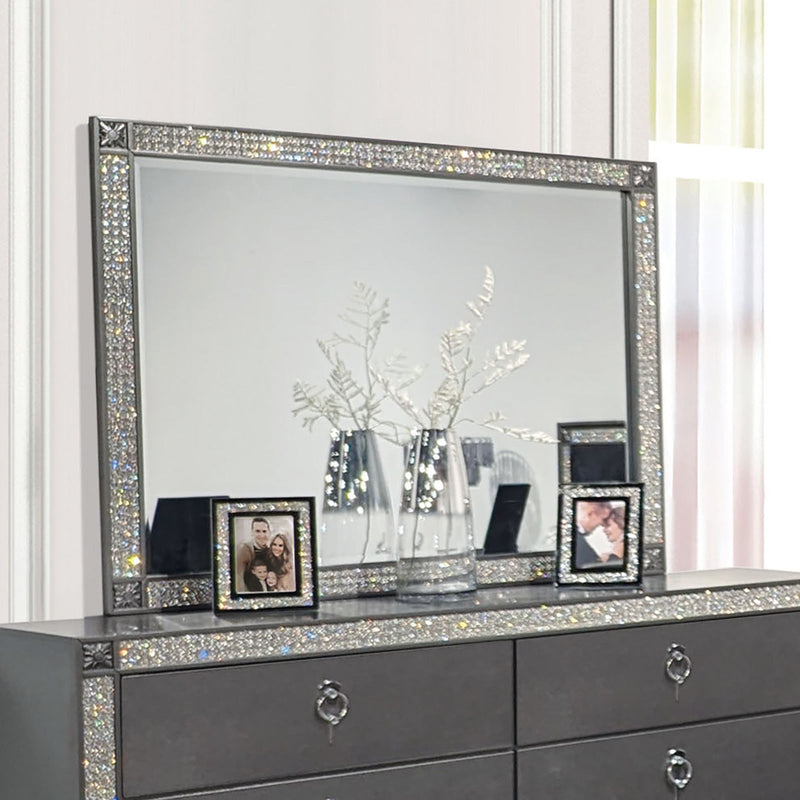 Lyanne Gray 5 Pc. Queen Bedroom Set w/ 2NS