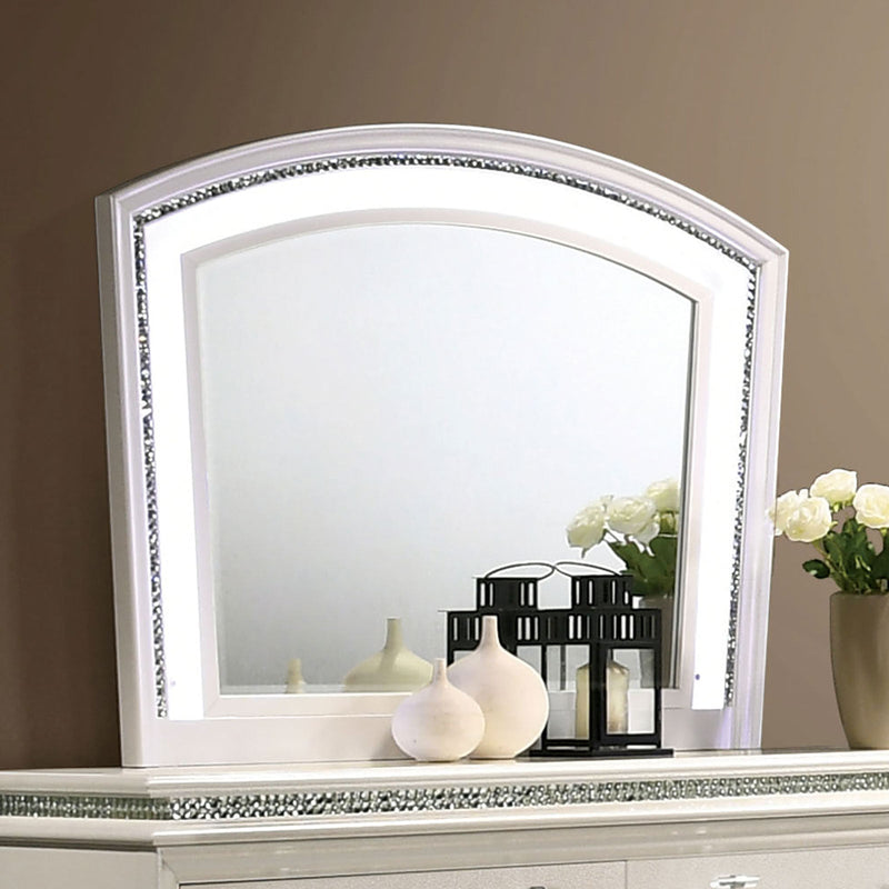 Maddie Pearl White/White 4 Pc. Queen Bedroom Set