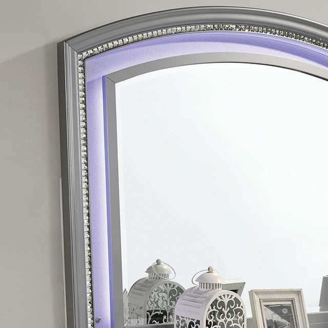 Maddie Silver Queen Bed