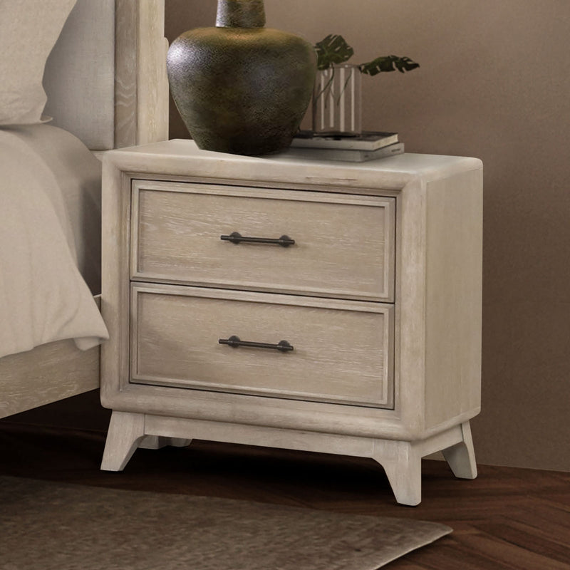 Midhurst Oak Queen 5 Piece Bedroom Set w/2 Nightstands