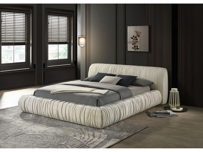 Palmdale Ivory E.King Bed