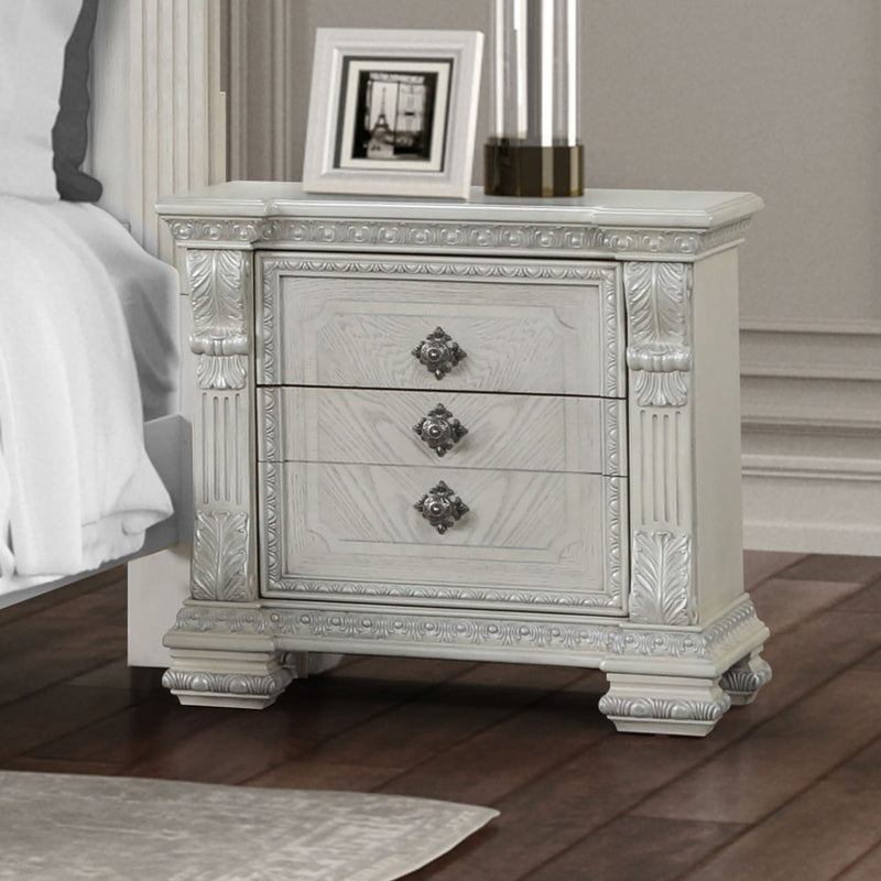Promenade Wire Brushed White Queen 5 Piece Bedroom Set w/2 Nightstands
