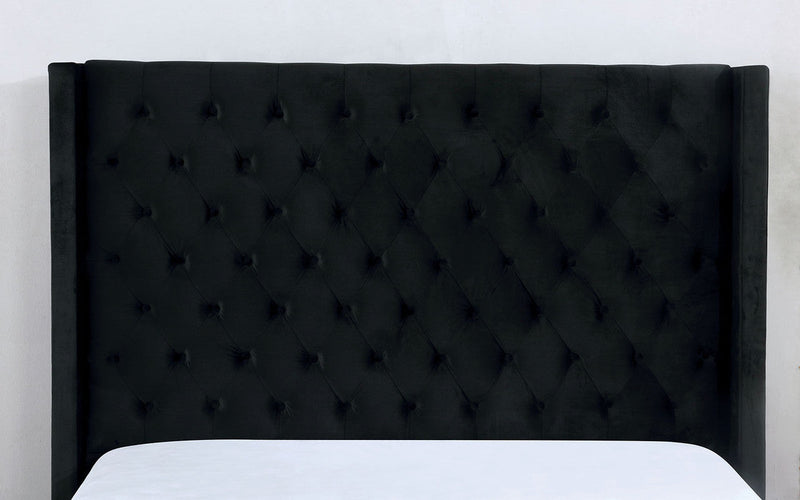 Ryleigh Black E.King Bed
