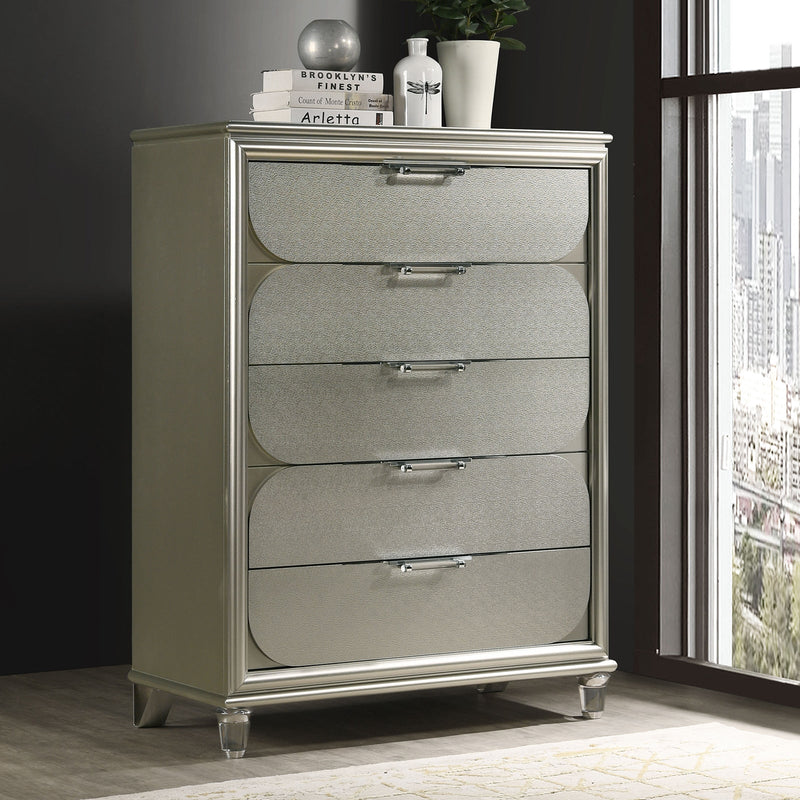 Sheridan Silver Queen 5 Piece Bedroom Set w/Chest