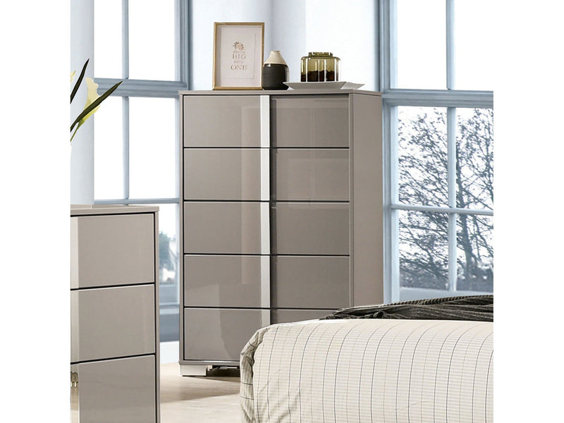 Sinistra Beige Chest