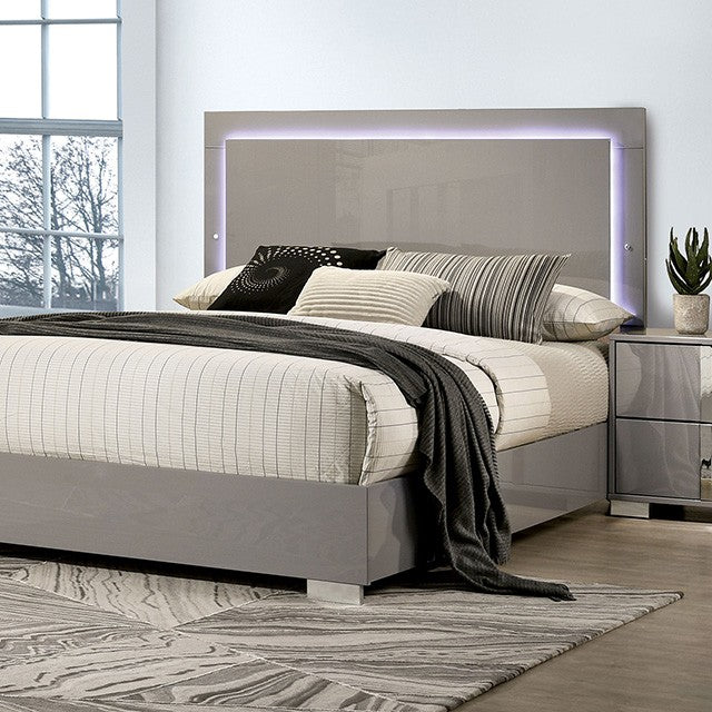 Sinistra Beige Queen 5 Piece Bedroom Set w/Chest