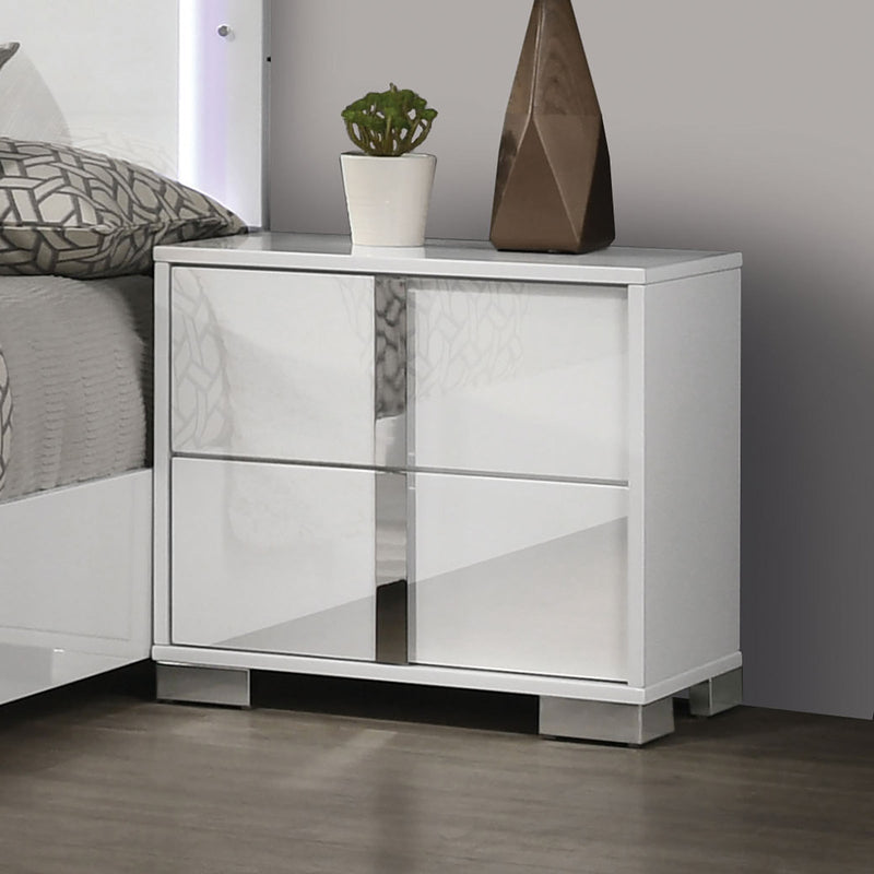 Sinistra White Queen 5 Piece Bedroom Set w/2 Nightstands