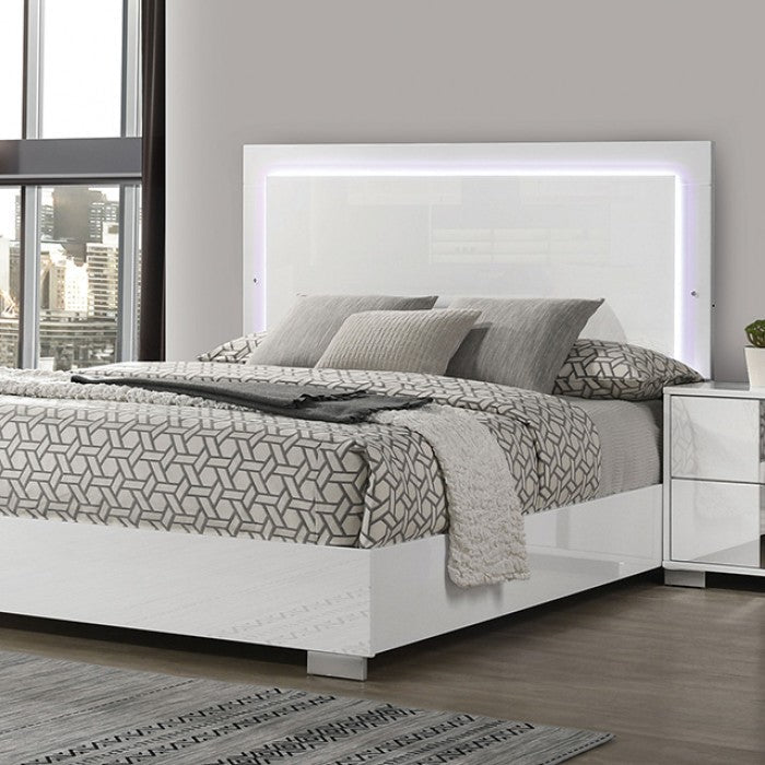 Sinistra White Queen 5 Piece Bedroom Set w/Chest
