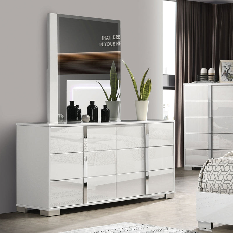 Sinistra White Queen 5 Piece Bedroom Set w/Chest