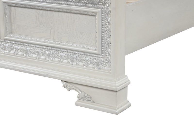 Stella Mia Creamy White Eastern King Full Bed