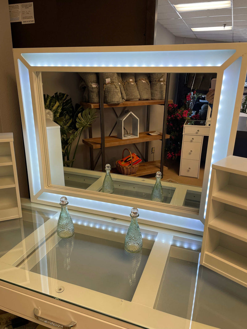 Stephanie White Vanity Set / 3pc