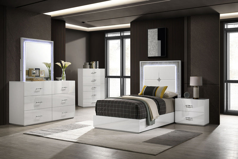 Stoholm White Full Bed