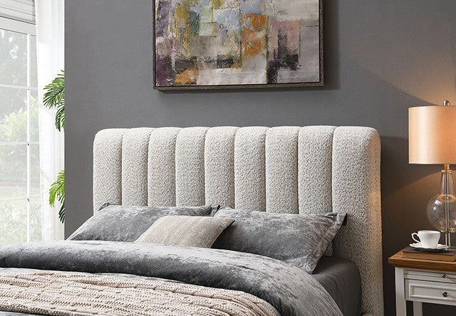 Traverso White E.King Bed