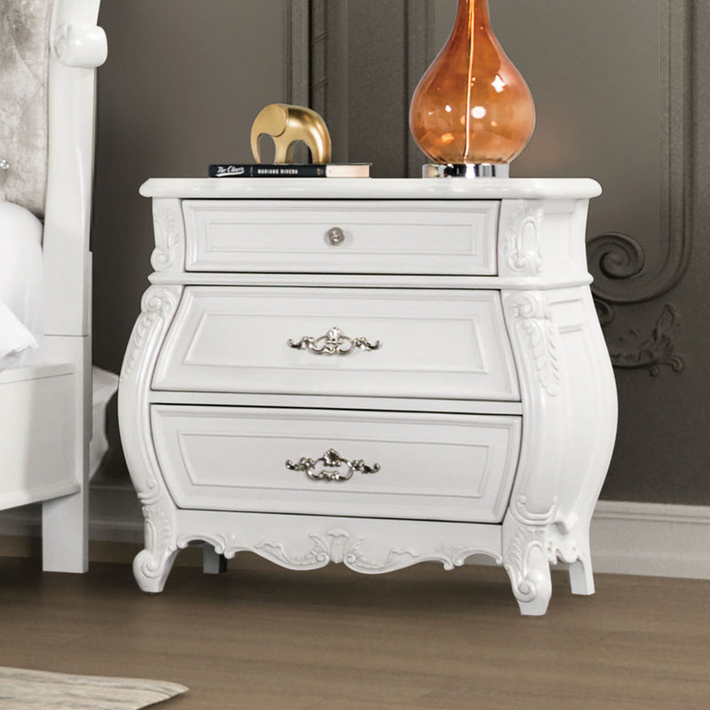 Valentini White 5 Pc. Queen Bedroom Set w/ Chest