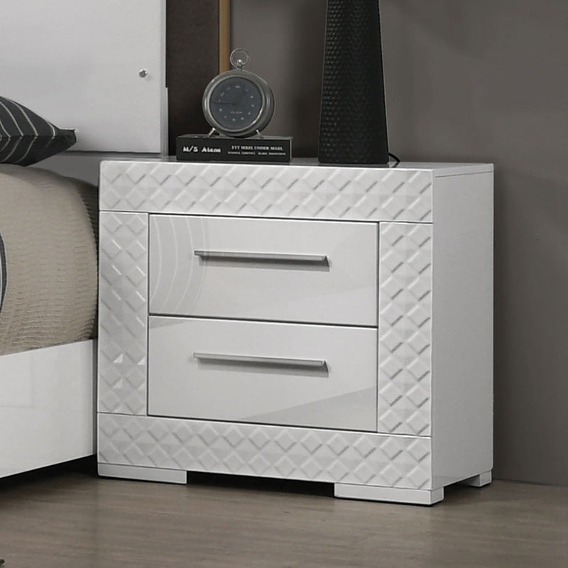 Whitby White Queen 4 Piece Bedroom Set