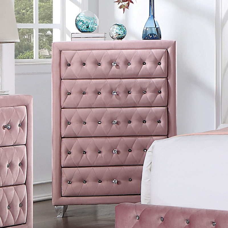 Zohar Pink 5 Pc. Queen Bedroom Set w/ Chest