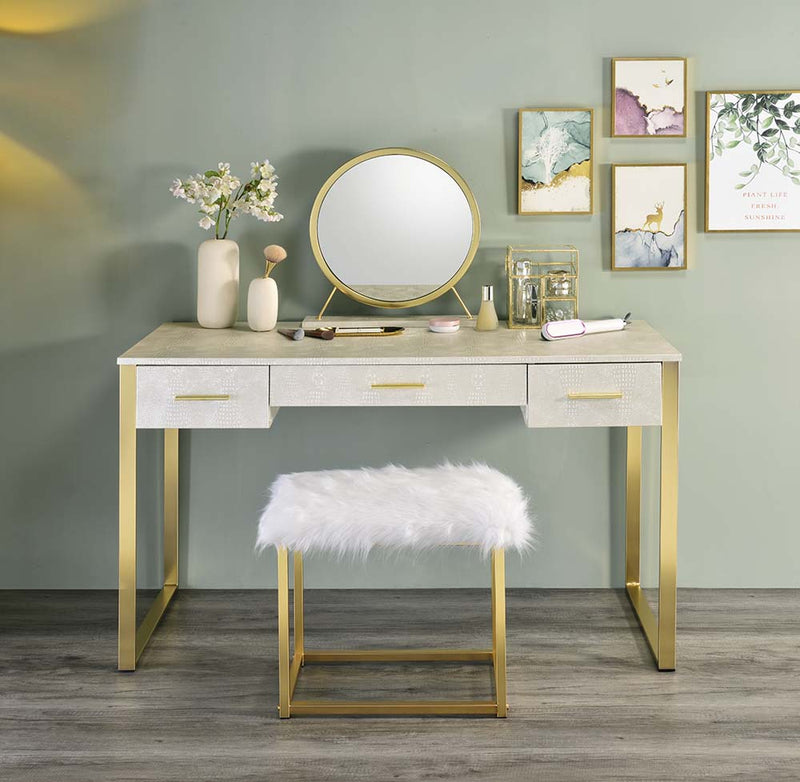 Myles Vanity