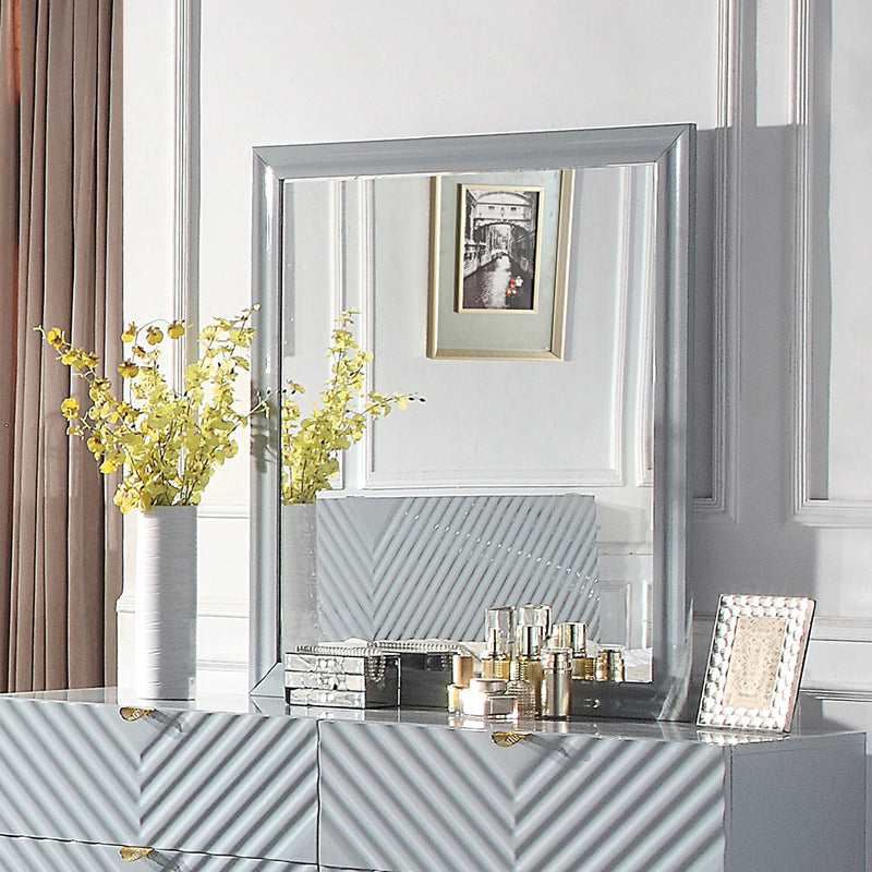 Gaines Dresser & Mirror