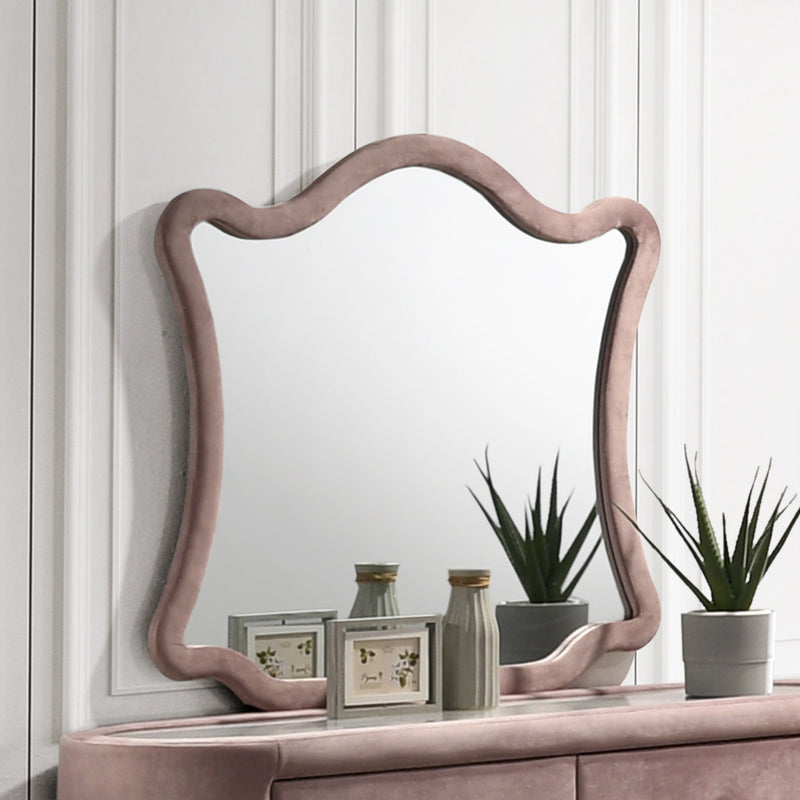 Salonia Dresser & Mirror