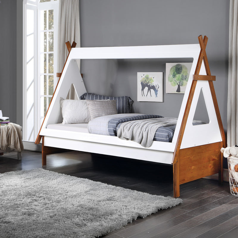 Loreen Bed
