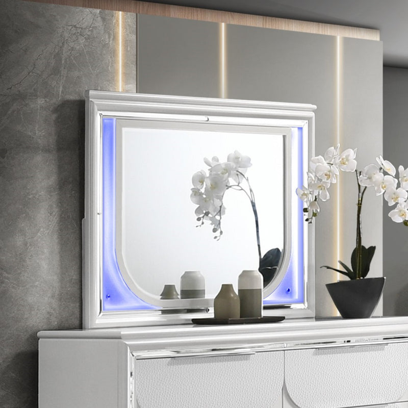 Tarian Dresser & Mirror