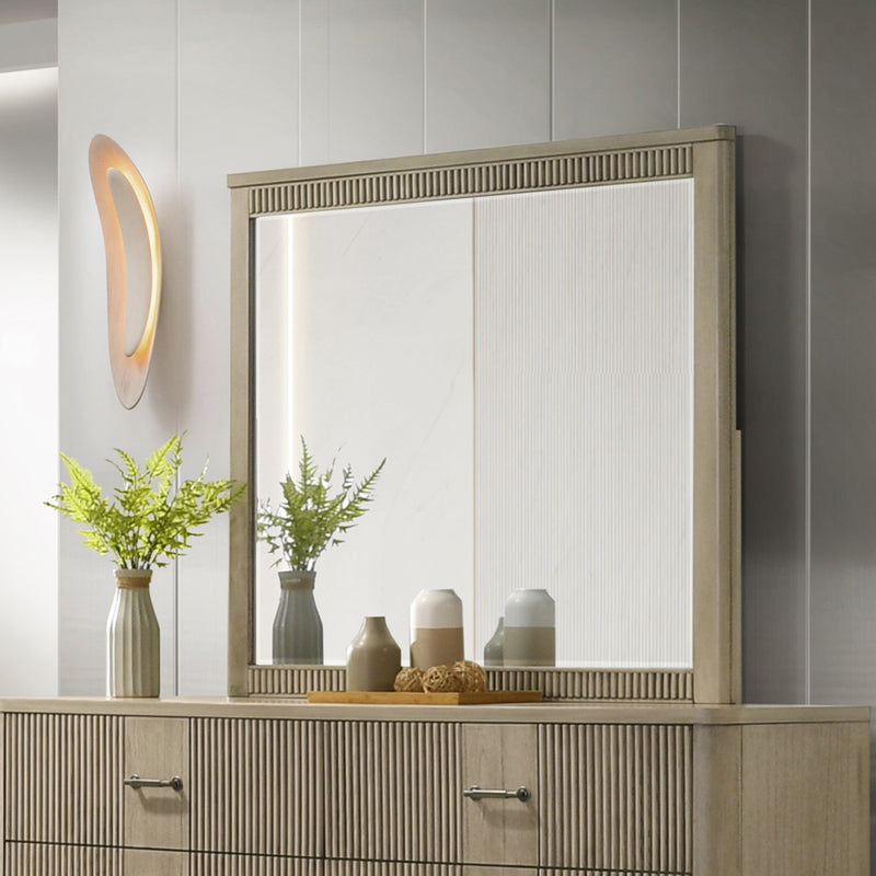 Lakkari Dresser & Mirror
