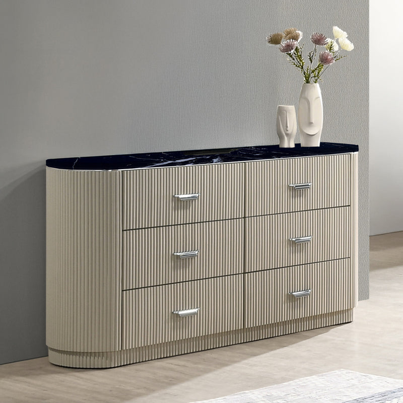 Travonte Dresser & Mirror