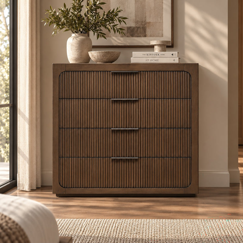 Leanna Chest