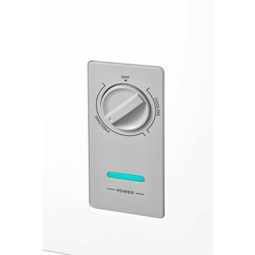 Midea: 5.1 CF Chest Freezer, Contour Design-White