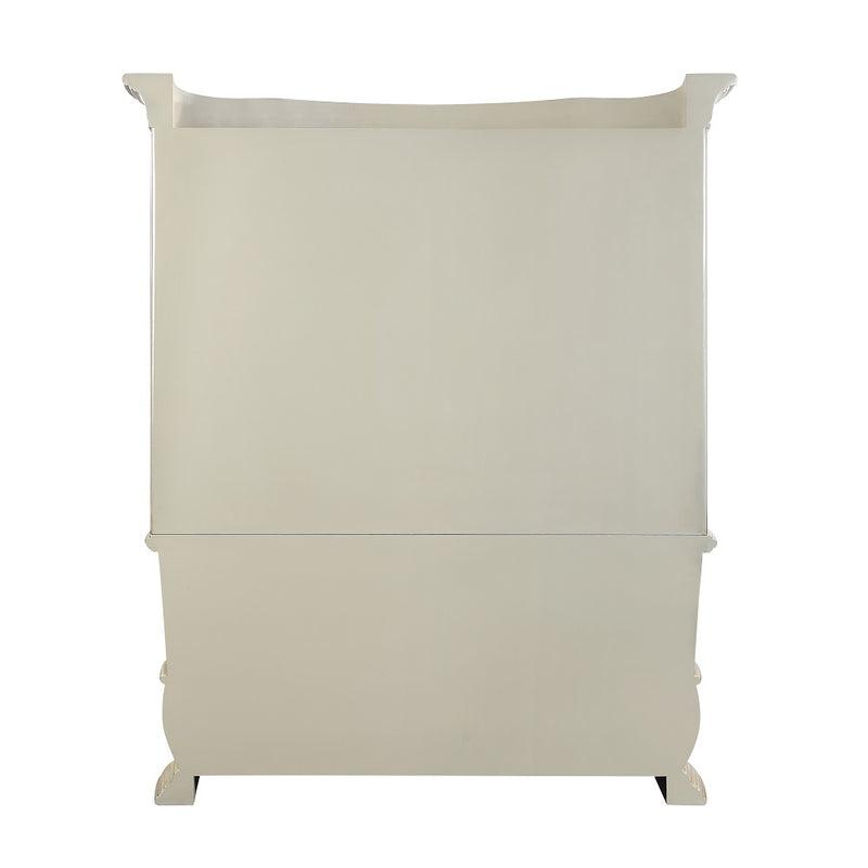 Danae Curio & Buffet