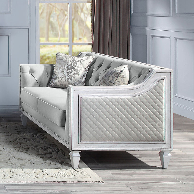 Katia Loveseat