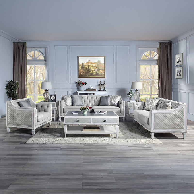 Katia Loveseat