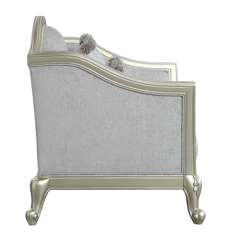 Qunsia Loveseat